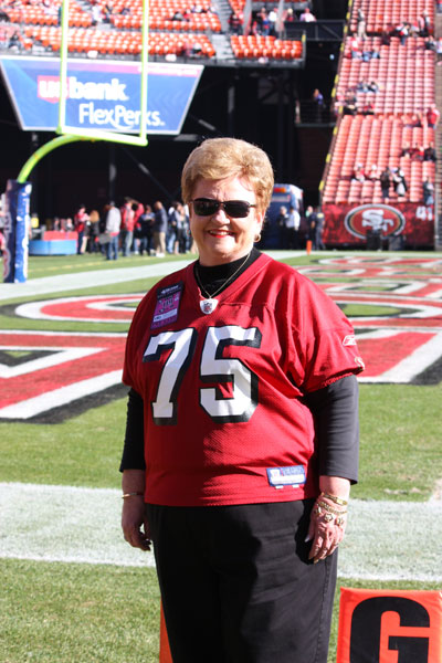 Kathleen MacDonald: San Francisco 49ers and Symetra's Hero in the Classroom for 2011 Kathleen MacDonald: San Francisco 49ers and Symetra's Hero in the Classroom for 2011