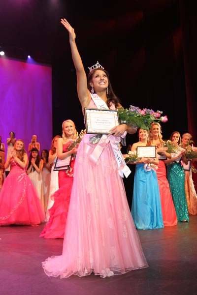 Miss California's Outstanding Teen 2011 is Jessa Carmack