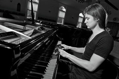 In Santa Clara Composer Benjamin Belew, Contemporary Sound Meets Classical Style In Santa Clara Composer Benjamin Belew, Contemporary Sound Meets Classical Style