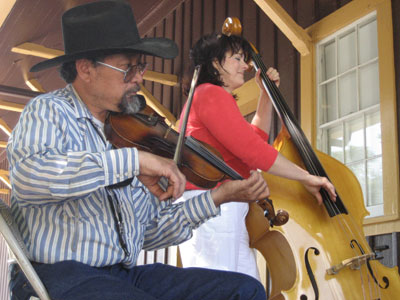 All Aboard for Bluegrass Jamming at Santa Clara Caltrain Station All Aboard for Bluegrass Jamming at Santa Clara Caltrain Station