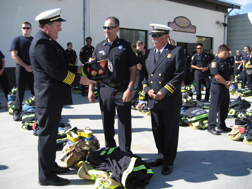 Men and Women in Blue All Fired Up for Santa Clara Men and Women in Blue All Fired Up for Santa Clara