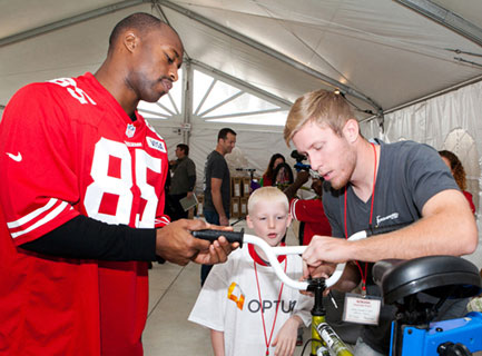 49ers Help Build Bicycles for Youth 49ers Help Build Bicycles for Youth