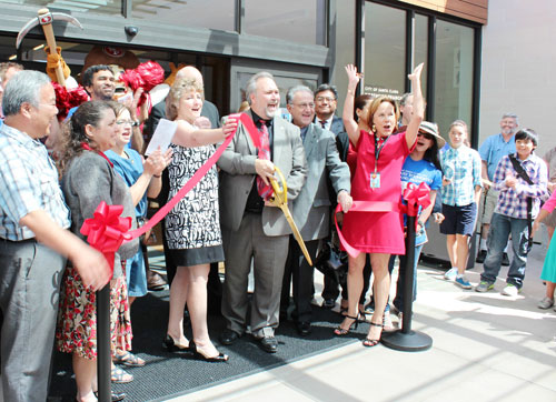 Thousands Attend Northside Branch Library's Grand Opening Thousands Attend Northside Branch Library's Grand Opening