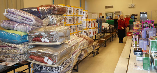 Soroptomists' Christmas Store Brightens Holidays for Shoppers in Need Soroptomists' Christmas Store Brightens Holidays for Shoppers in Need