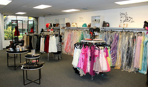 Glamour and Uptown Chic Found at Mary's Closet Glamour and Uptown Chic Found at Mary's Closet