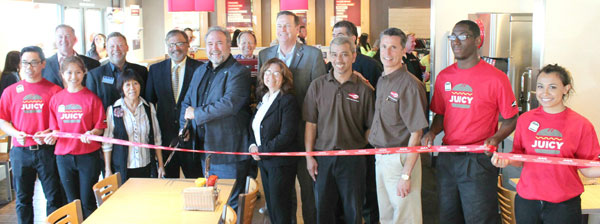 Smashburger Opens in Santa Clara Smashburger Opens in Santa Clara