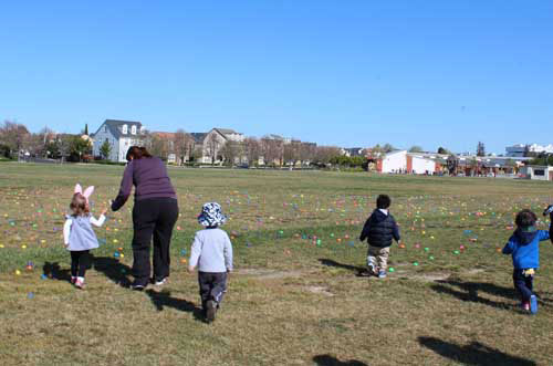 Northside Library Throws an Eggstravaganza Northside Library Throws an Eggstravaganza