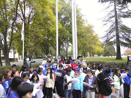Milliken 5th Graders Decorate Holiday Tree at Veterans Memorial Milliken 5th Graders Decorate Holiday Tree at Veterans Memorial