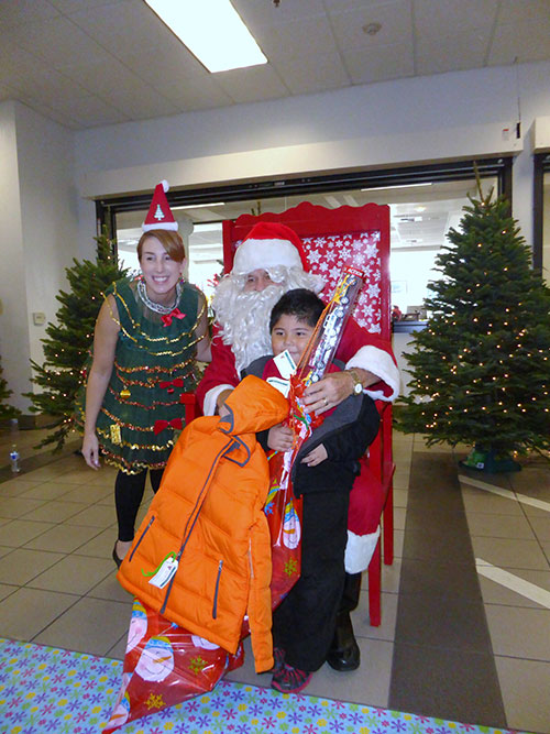 Rotary Club Treats Kids to the Best Christmas Party in Town Rotary Club Treats Kids to the Best Christmas Party in Town