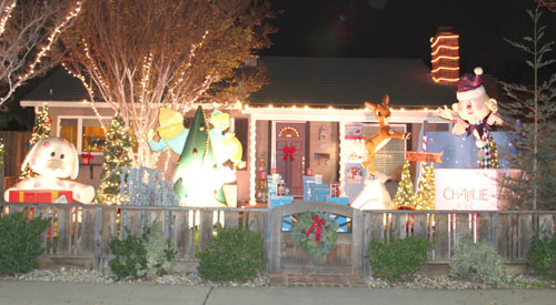 2014 Holiday Decoration Winners Announced 2014 Holiday Decoration Winners Announced
