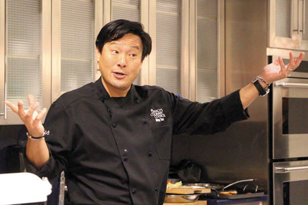 Chef Ming Tsai Demos at Macy's Valley Fair Chef Ming Tsai Demos at Macy's Valley Fair
