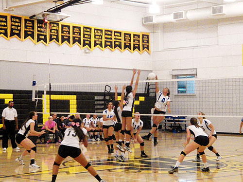 Bruins, Chargers battle it out in rivalry Bruins, Chargers battle it out in rivalry