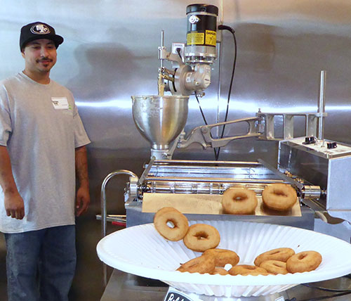 Fractured Prune Custom Doughnuts Sizzle in Santa Clara Fractured Prune Custom Doughnuts Sizzle in Santa Clara