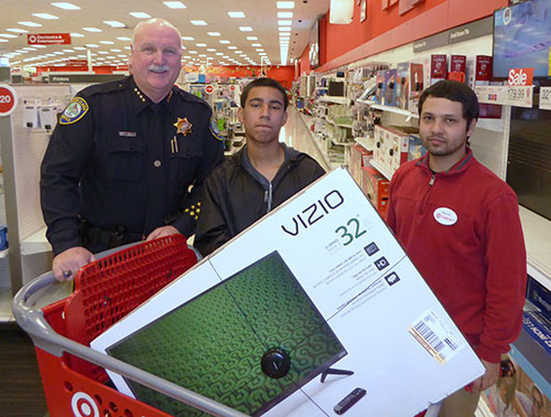 Cops Escort Kids on P.A.L. Holiday Shopping Spree Cops Escort Kids on P.A.L. Holiday Shopping Spree