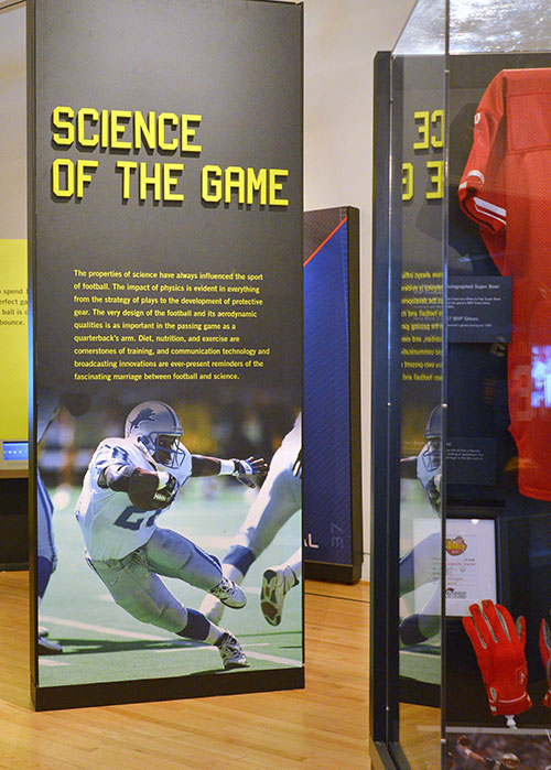 Gridiron Glory Exhibit Brings Best of Football Hall of Fame to Santa Clara Gridiron Glory Exhibit Brings Best of Football Hall of Fame to Santa Clara